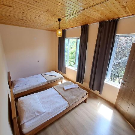 Guesthouse Caucasus Mestia Eksteriør billede