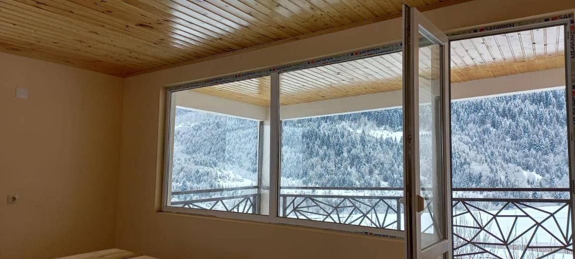 Guesthouse Caucasus Mestia Eksteriør billede
