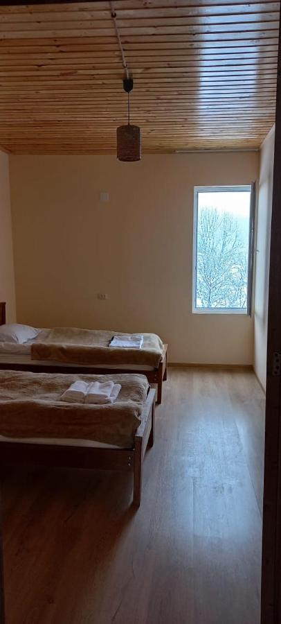 Guesthouse Caucasus Mestia Eksteriør billede