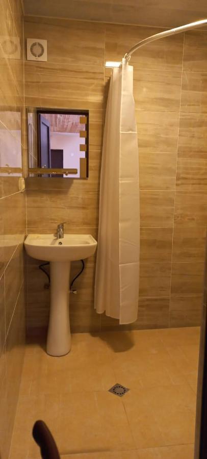 Guesthouse Caucasus Mestia Eksteriør billede