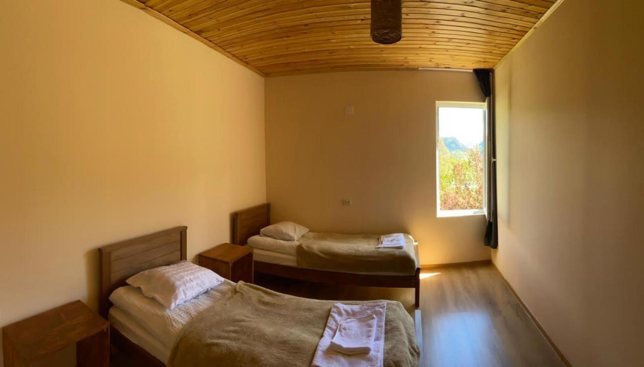 Guesthouse Caucasus Mestia Værelse billede